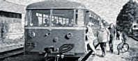 Schienenbus am Bahnhof Marienwald im Jahr 1960
