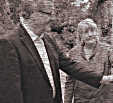 Frau Dr. Gerda Stock und Herr Richard Griebel 1968 im Zwitscherpark zu Marienwald