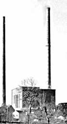 Kesselhaus und Schornsteine der Kabelfabrik Dr. Langwald im Jahr 1959